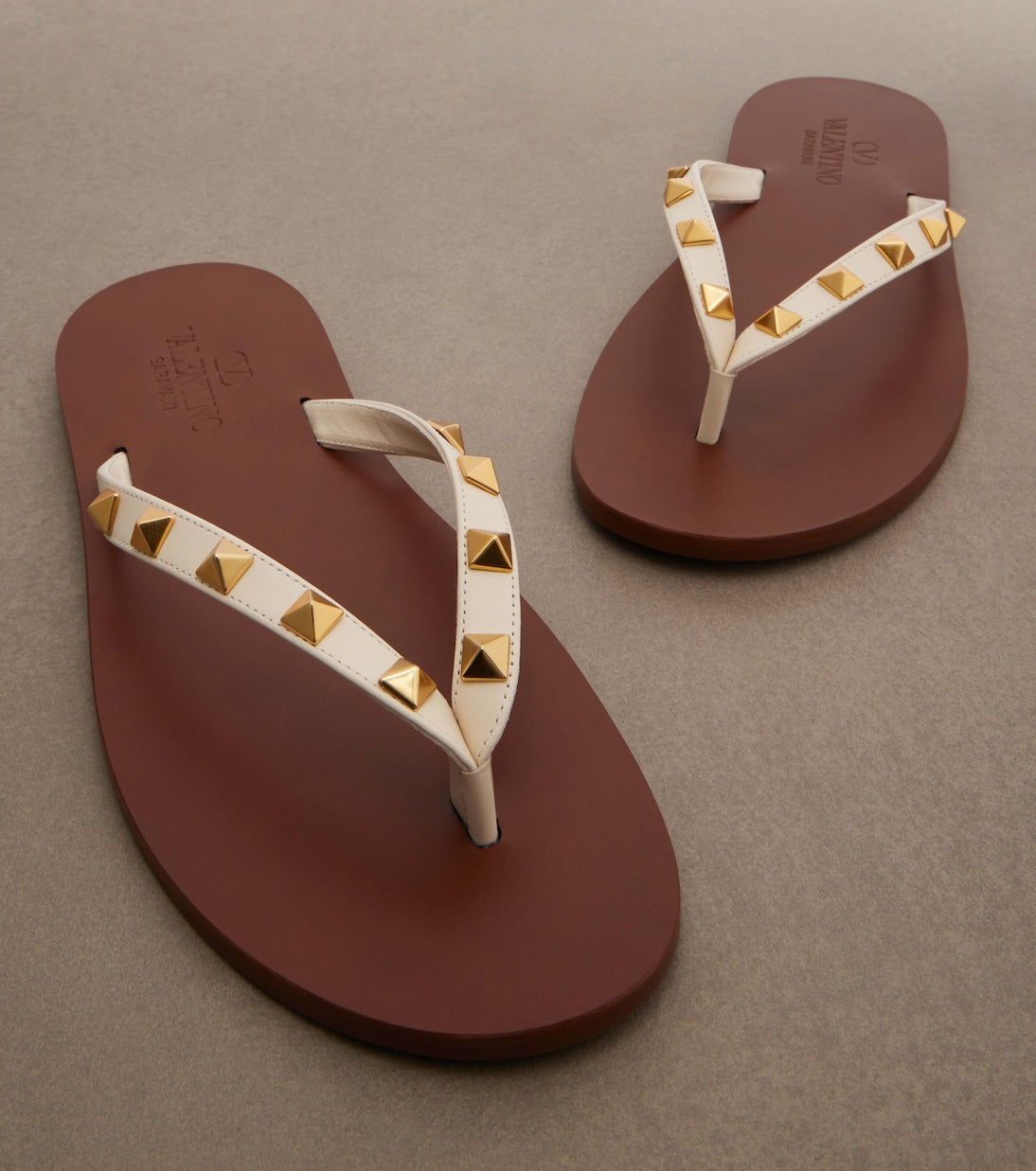 Valentino Garavani Rockstud Leather Thong Sandals