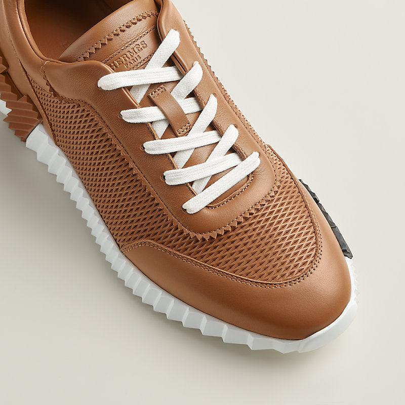 Bouncing sneaker