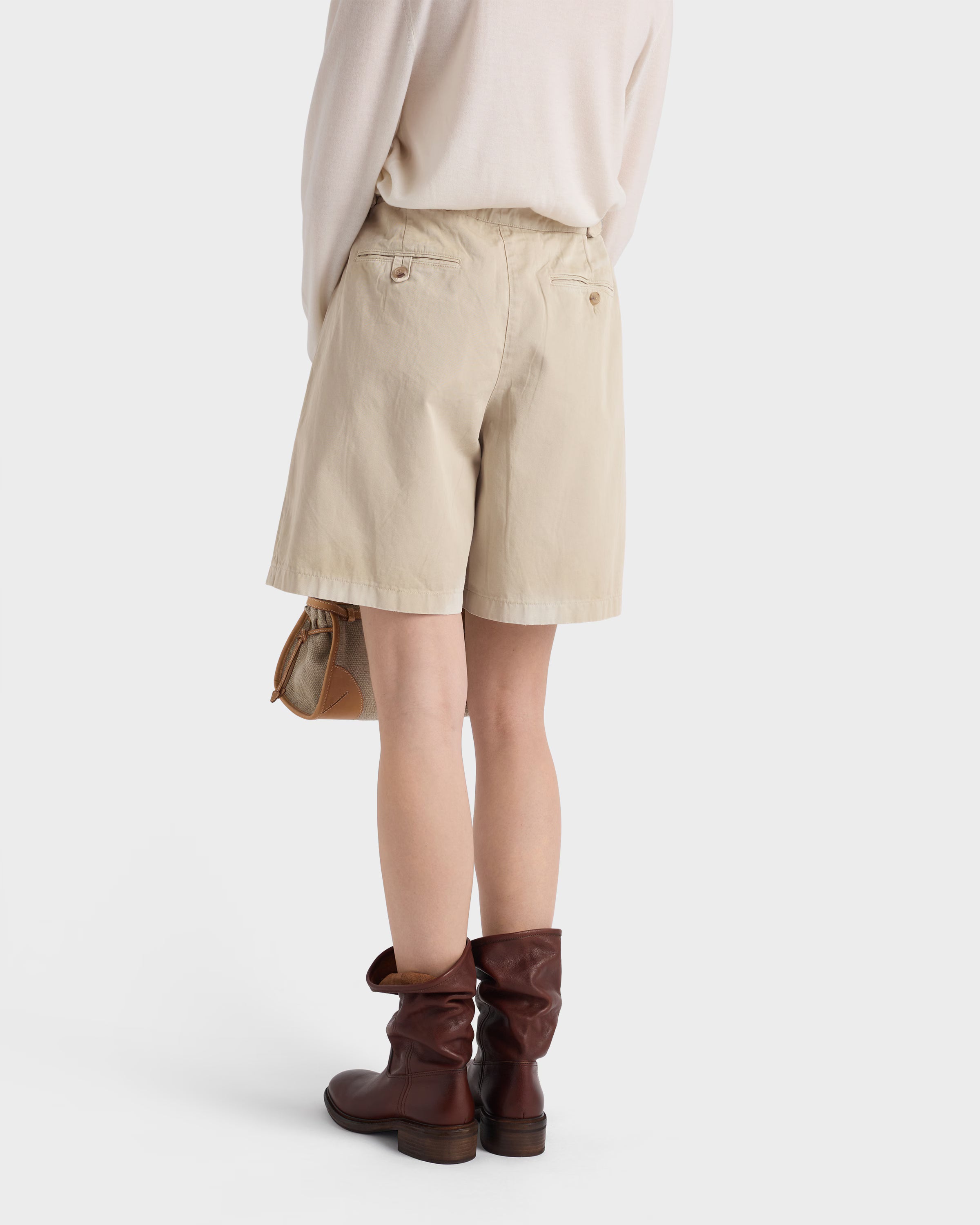 Garment-dyed old gabardine shorts